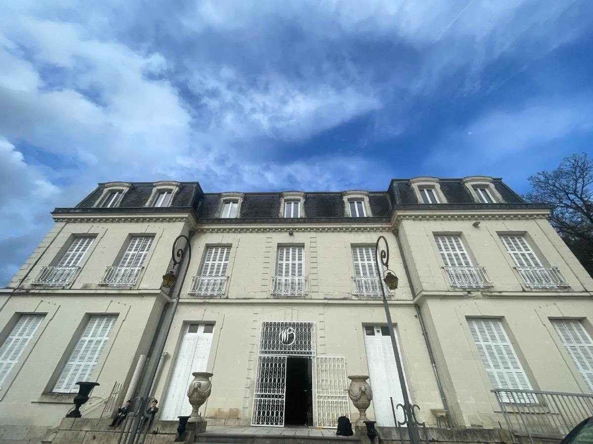 Vivre La Vie De Chateau Amboise Exterior photo